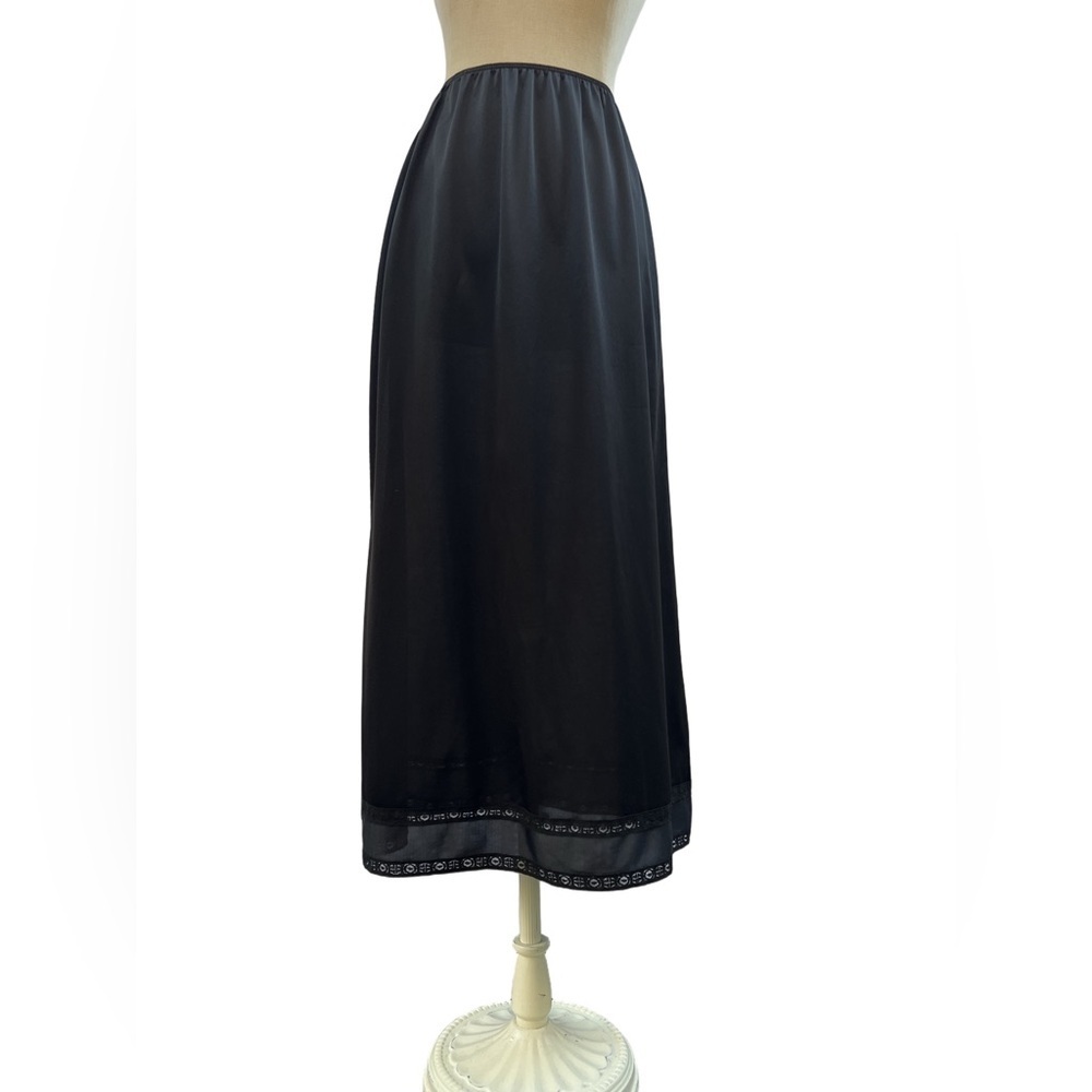 Vintage 1980s Formal Length Nylon Black Slip Skirt Size Large